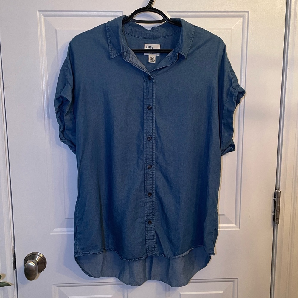 Tilley Women’s X-Large Blue Button Down Shirt with Short Sleeve